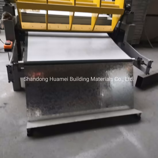 Machine de découpe de tapis d'ouatine de fibre de verre pour la coupe de tissu de fibre de verre de rouleau à la machine de panneau de plafond de pièce