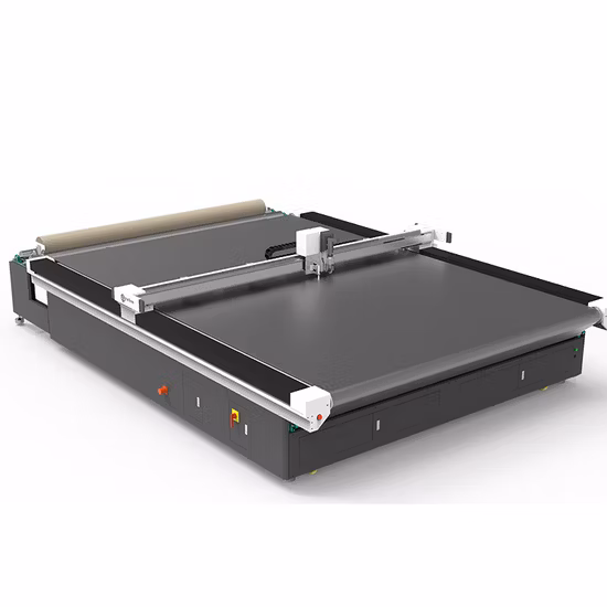 Cuir CNC Plancher Imprimé Tapis Bobine Tapis Tissu Rideau Zebra Stores Stores Enrouleurs PVC Caoutchouc Tapis De Yoga Couteau Oscillant CNC Cutter Rembourrage Machine De Découpe